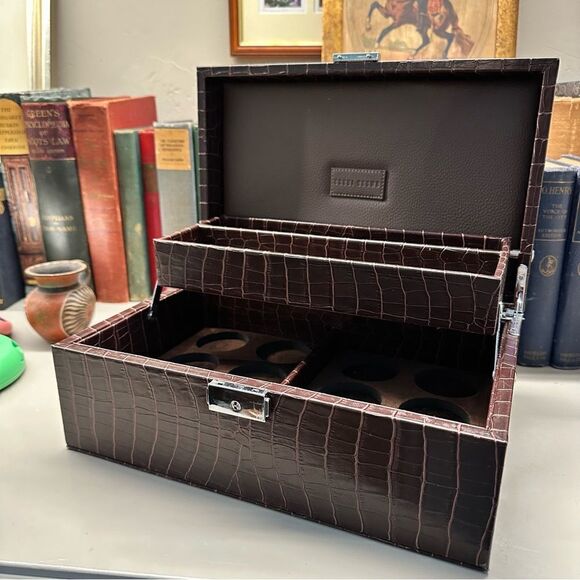 Bobbi Brown | brown croc embossed vegan leather valet case - Picture 6 of 10